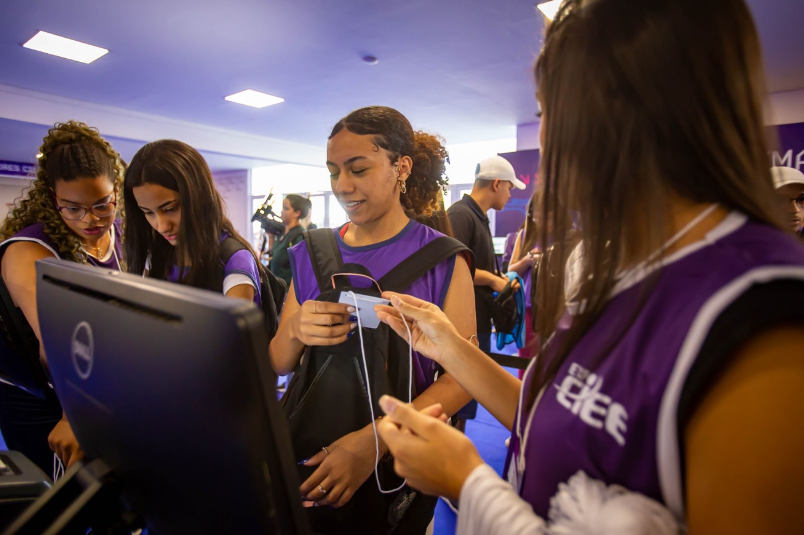 CIEE disponibiliza 27 vagas de estágio para ensino médio e superior